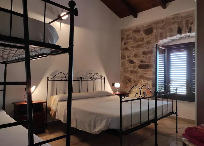 Gragonti, Costa Çiftlik konaklama Arbus