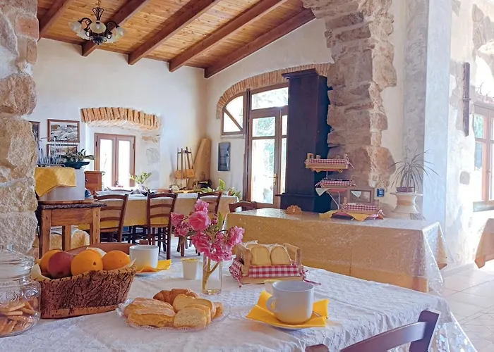 Gragonti, Costa Çiftlik konaklama